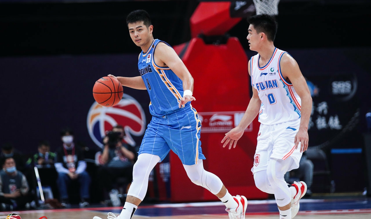 lol台服官网地址-赛地聚焦——意大利杯今晨热度飙升；北京首钢再遭质疑；更衣室稳定；心理建设被强调的简单介绍